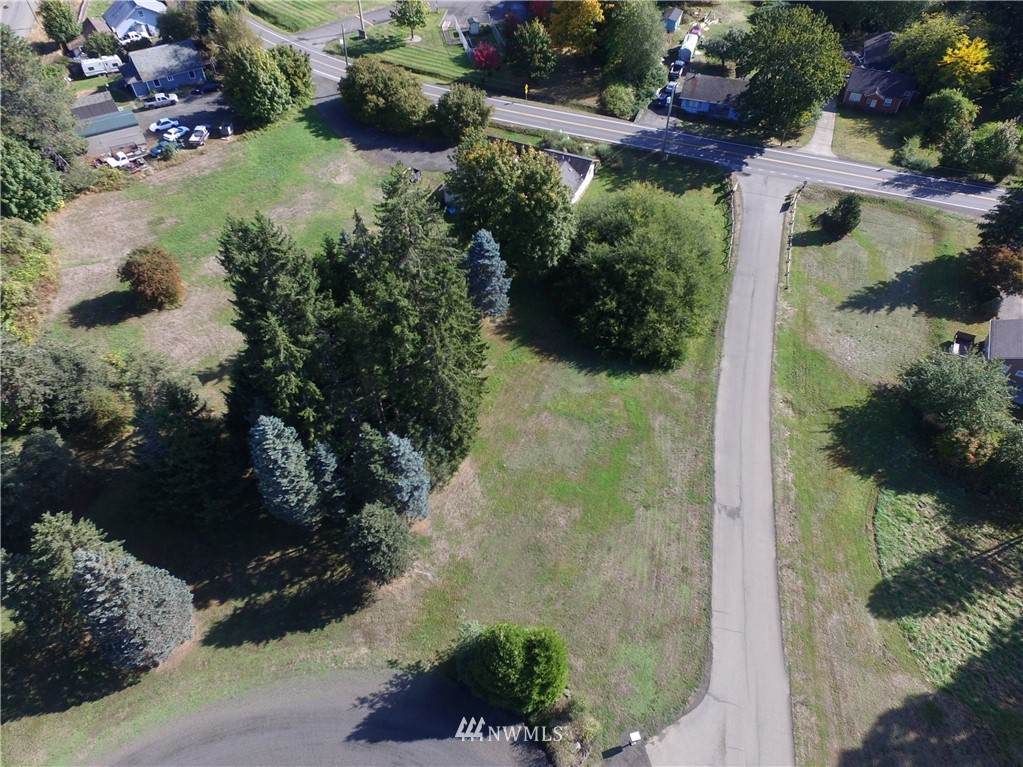 2140 Railroad Avenue - Photo 1