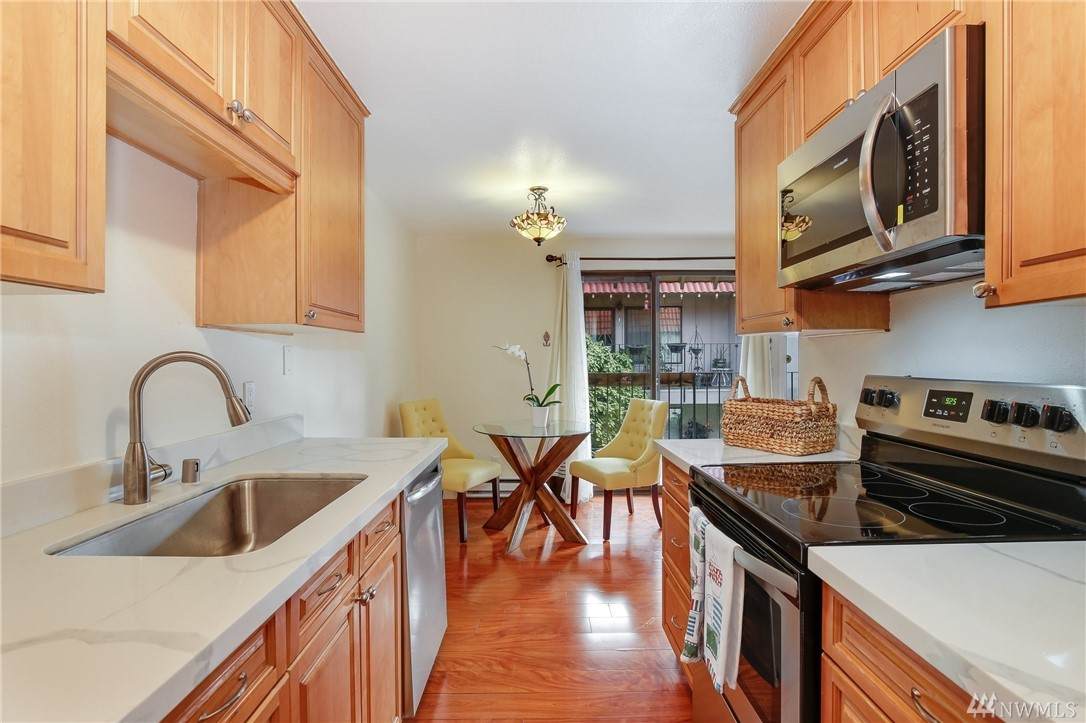 15715 18th St - Photo 1