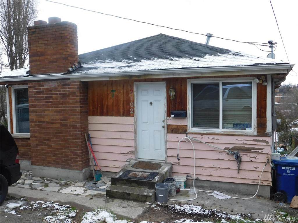 2102 18th Ave - Photo 1