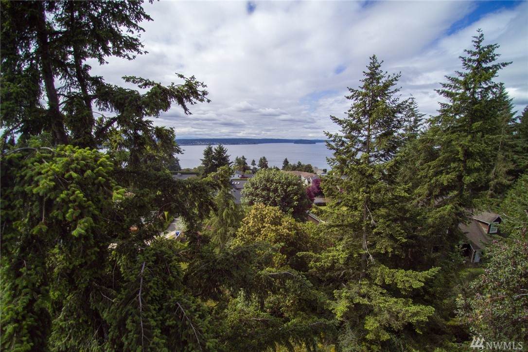 1202 Pilchuck Place - Photo 1