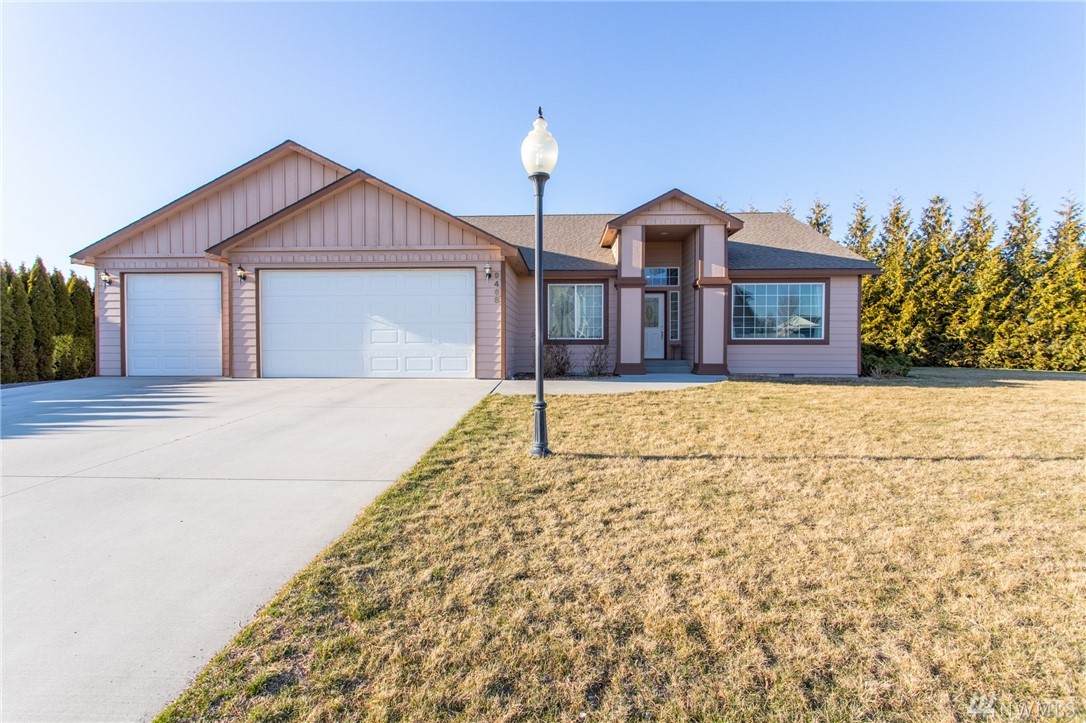 9468 Castlewood Dr - Photo 1