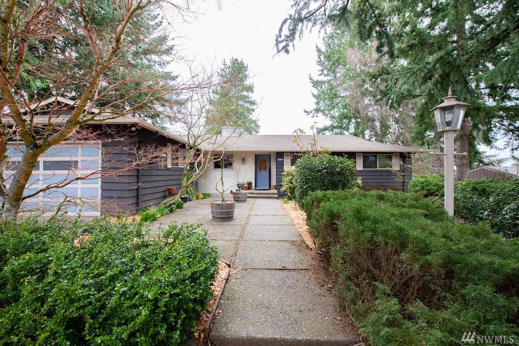 8509 43rd St - Photo 1