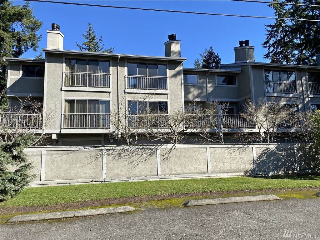 19519 86th Ave - Photo 1