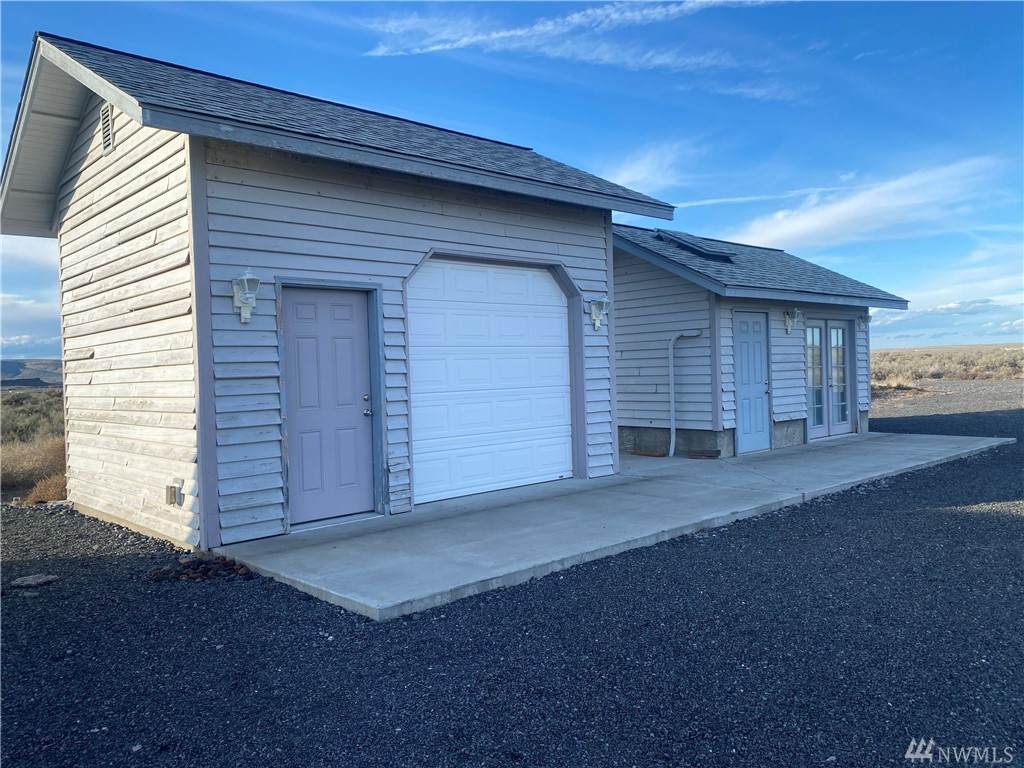 5557 Coyote Trail - Photo 1