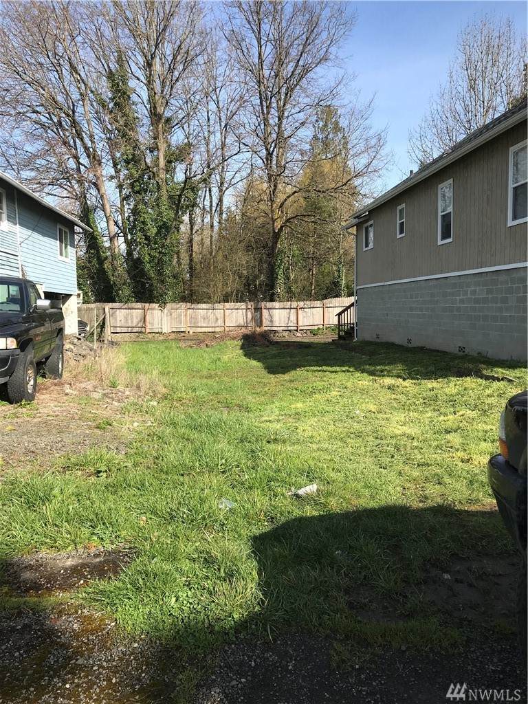 922 Prindle St - Photo 1