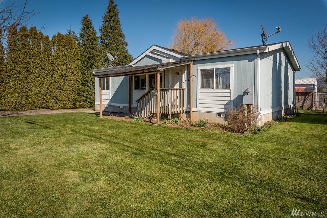1410 Nooksack Ave - Photo 1