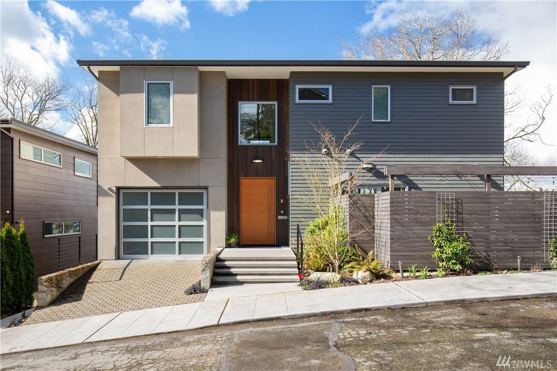 115 33rd Ave - Photo 1