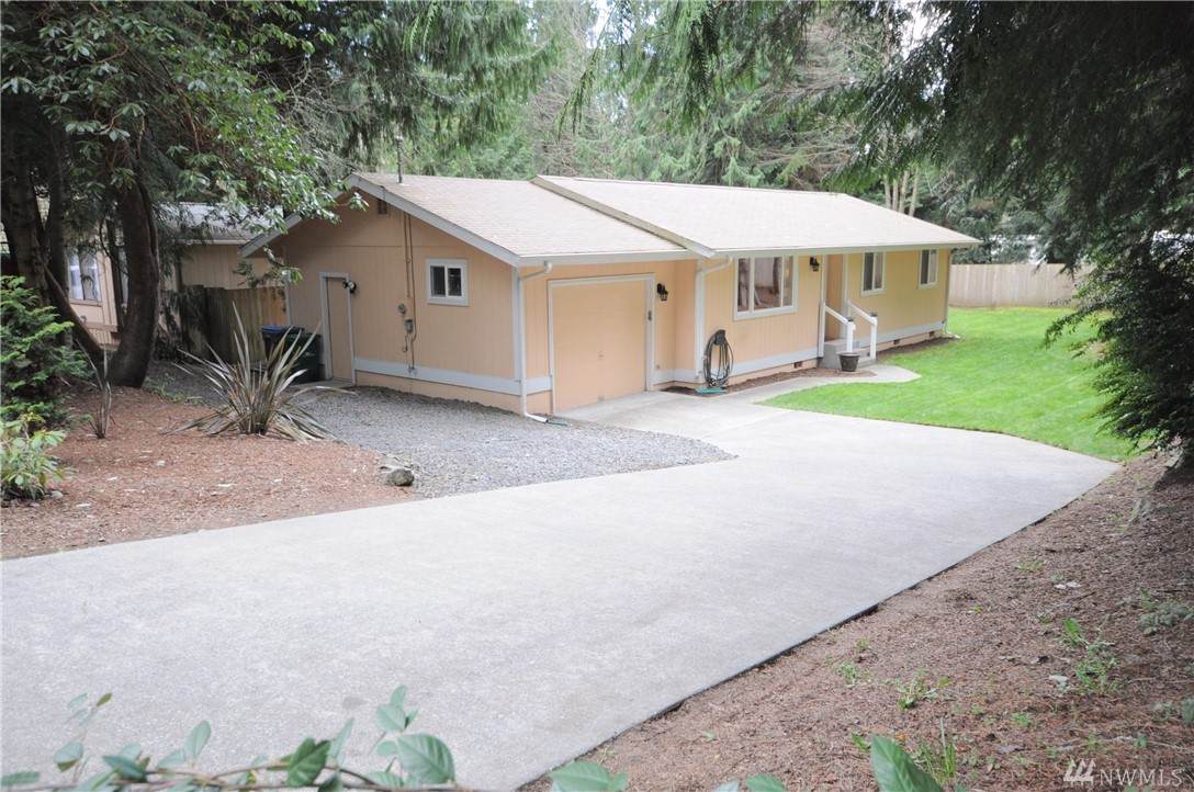 8245 Beachwood Ave - Photo 1