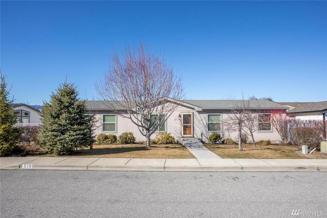 516 Newport Plaza - Photo 1
