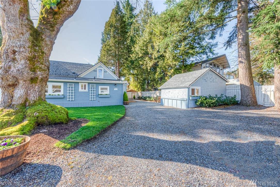 1010 Bluff Ave - Photo 1
