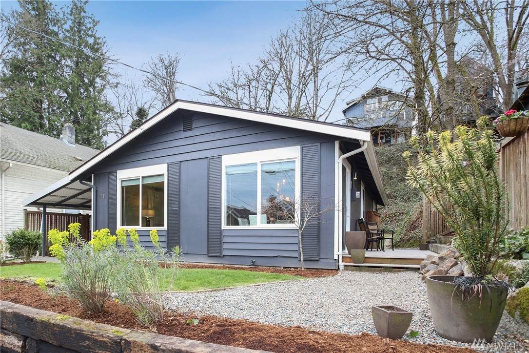 411 26th Ave - Photo 1