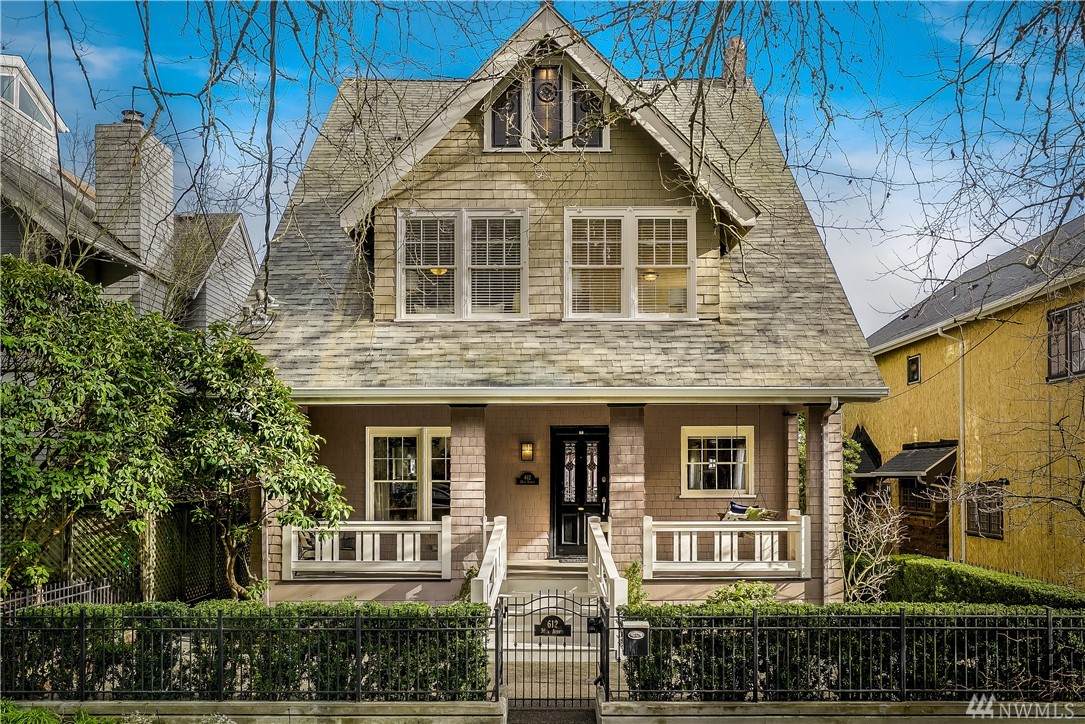 612 36th Ave - Photo 1