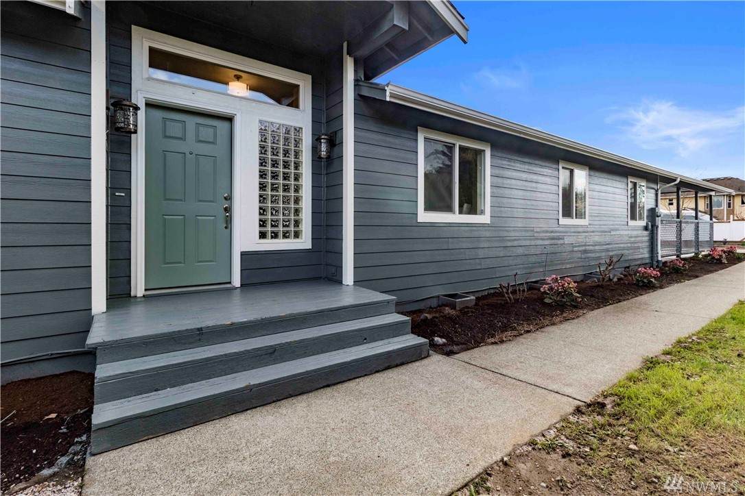 3010 148th St - Photo 1