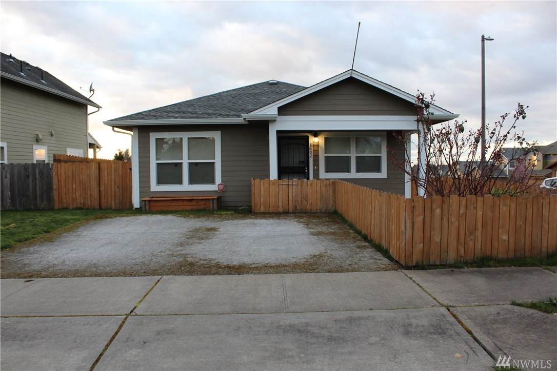 8602 Ainsworth Ave - Photo 1
