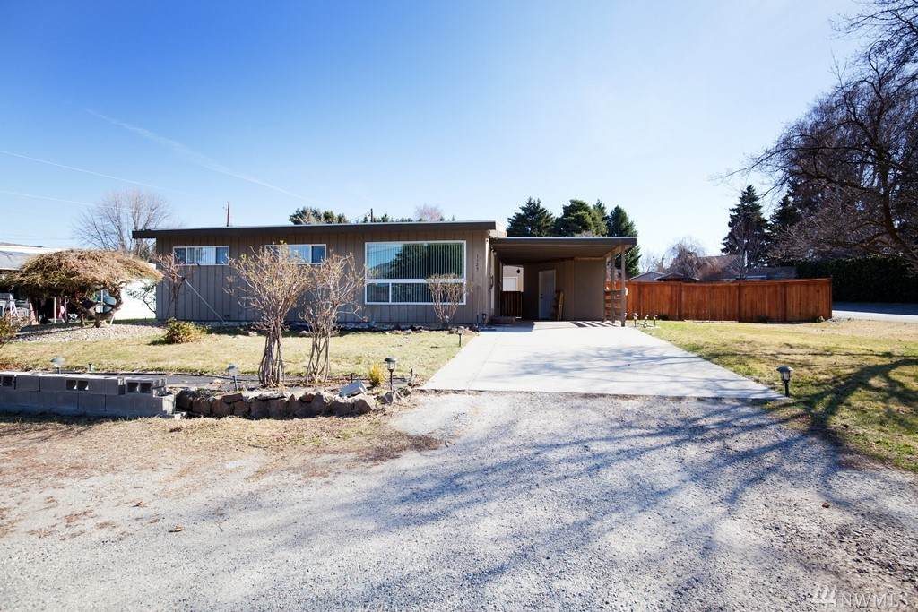 1125 Barton Square - Photo 1