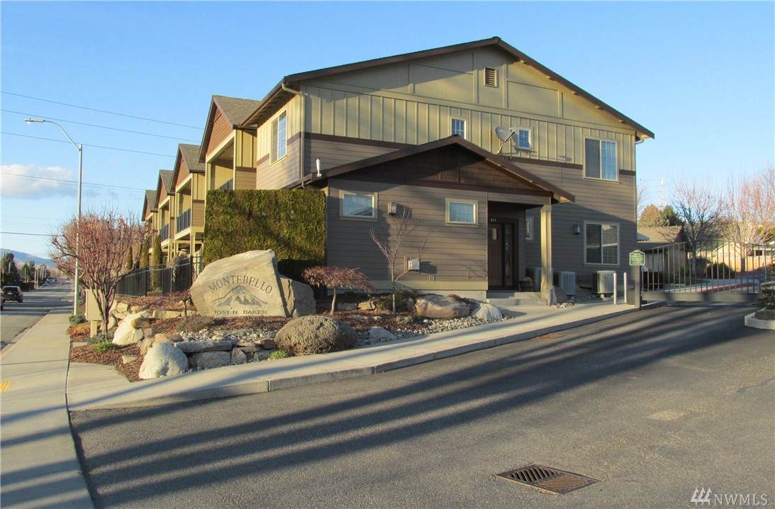 1051 Baker Ave - Photo 1