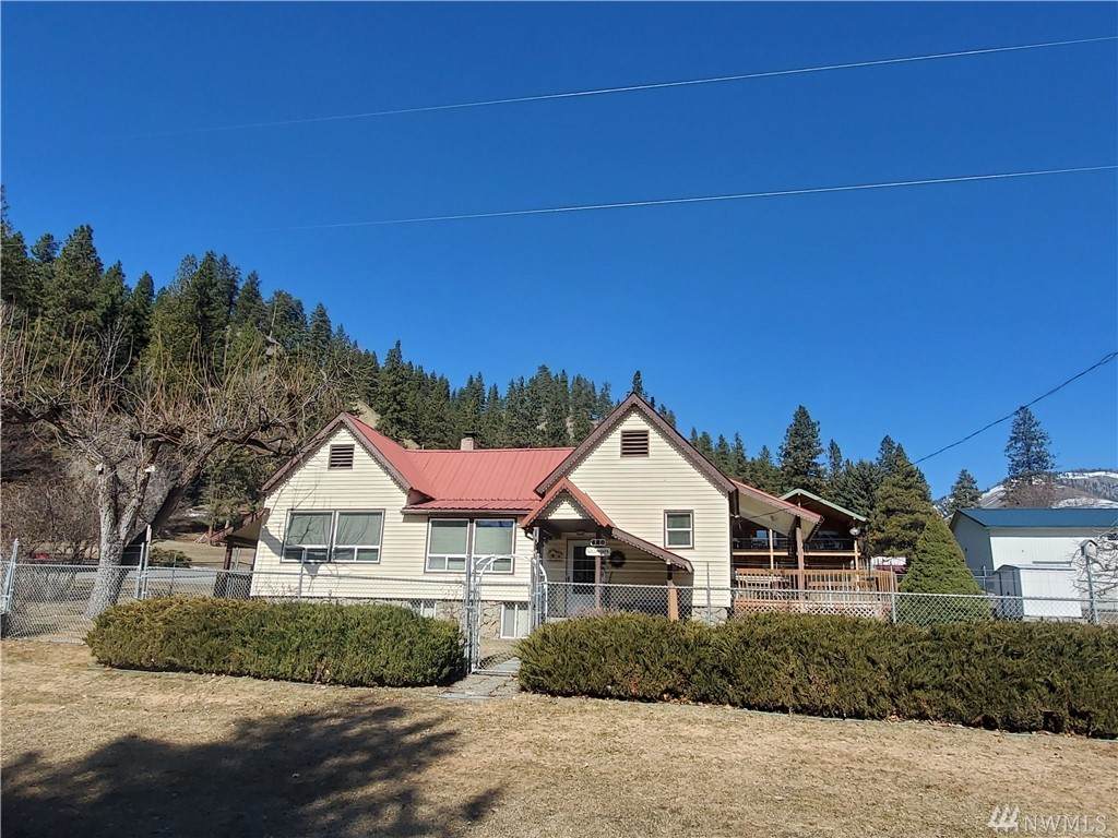420 Broadway St - Photo 1