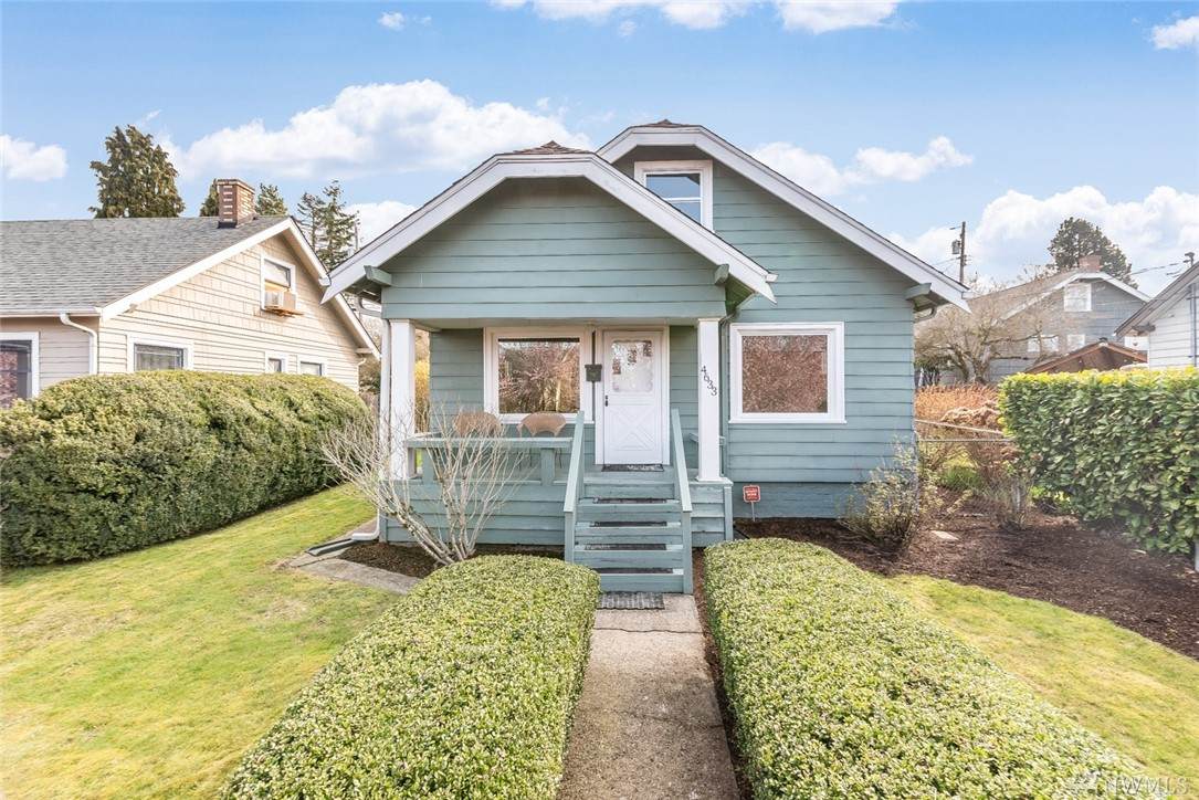 4633 Bell St - Photo 1