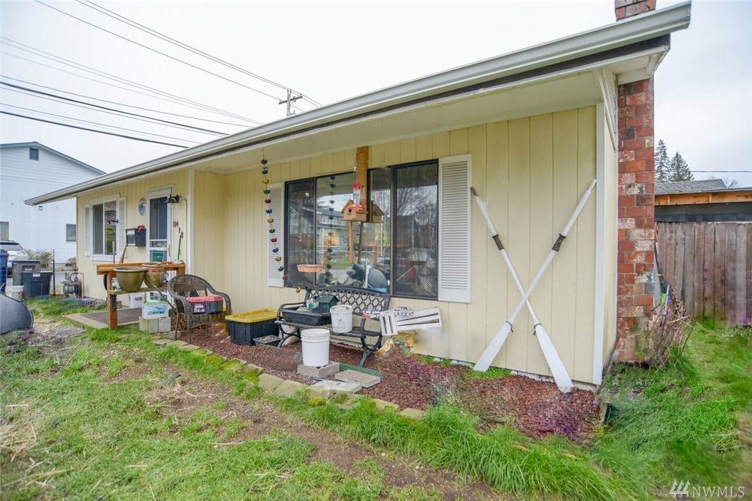 408 5th Street - Photo 1
