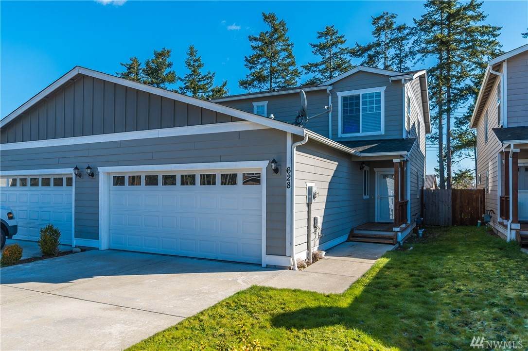 628 Oxford Place - Photo 1