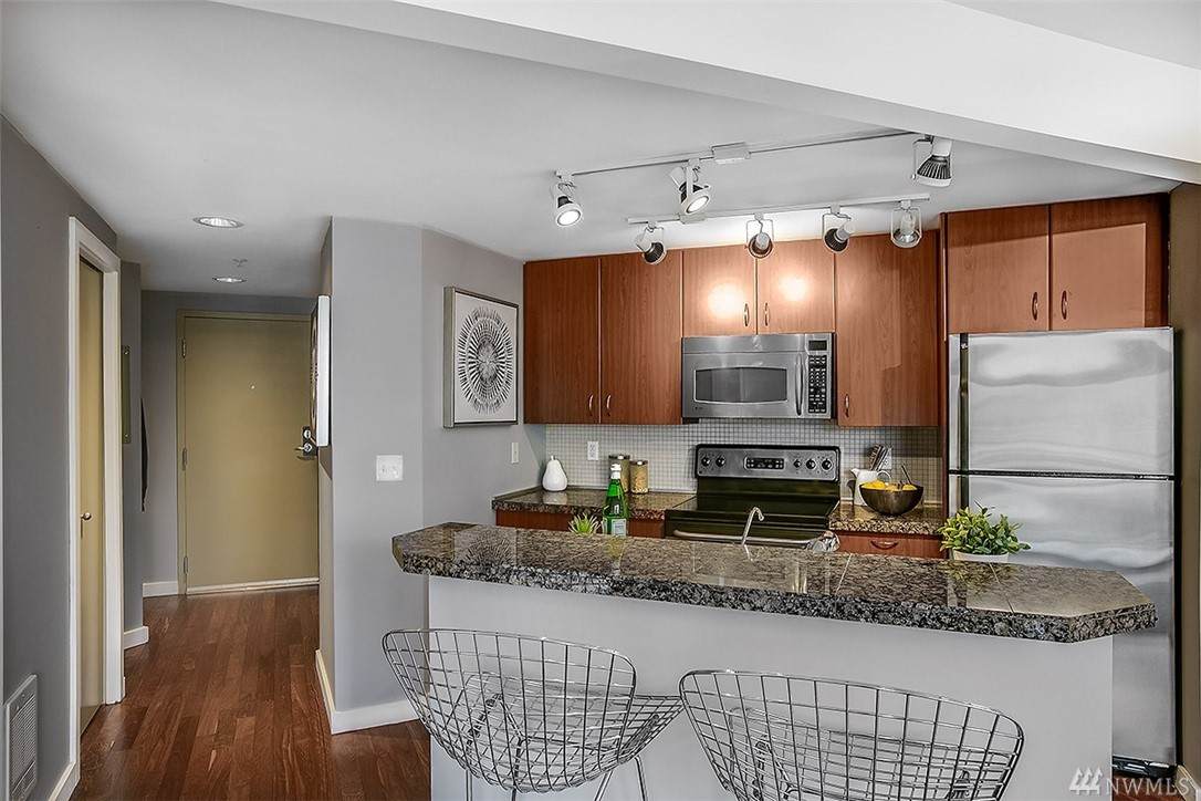 103 Bellevue Ave - Photo 1