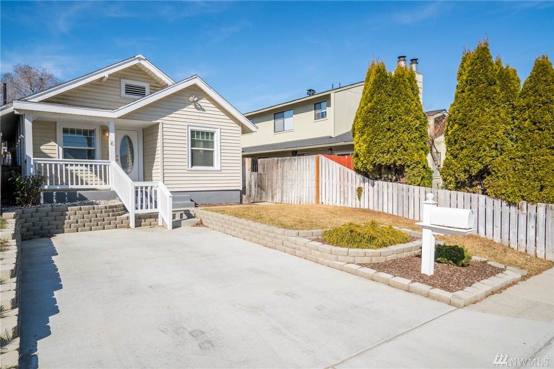 6 Buchanan Ave - Photo 1