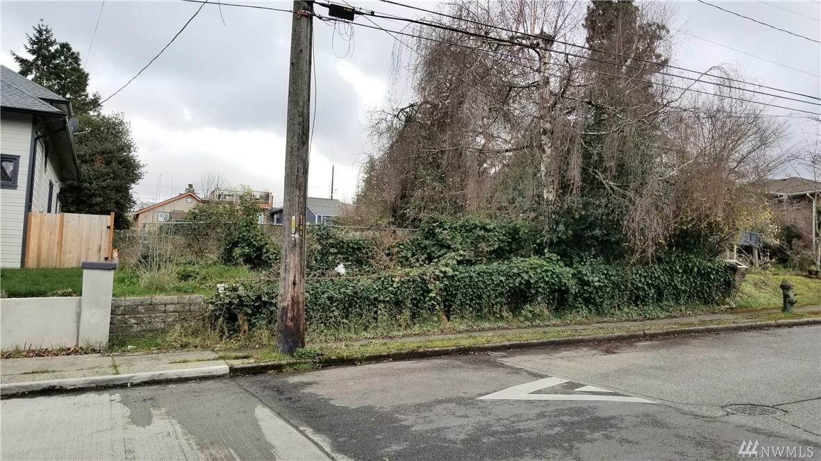 9724 60th Ave - Photo 1