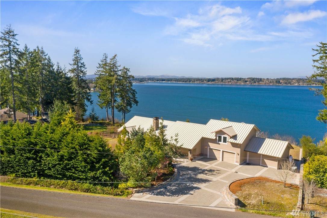 8107 Zangle Rd - Photo 1