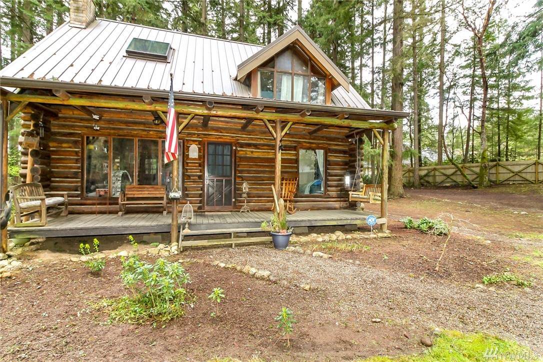1121 Pilchuck Dr - Photo 1