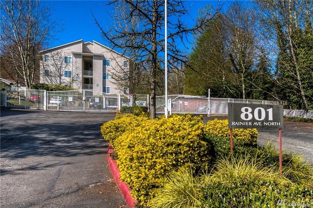801 Rainier Ave - Photo 1