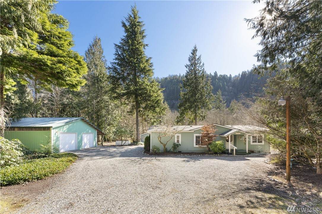 7796 Wilderness Dr - Photo 1