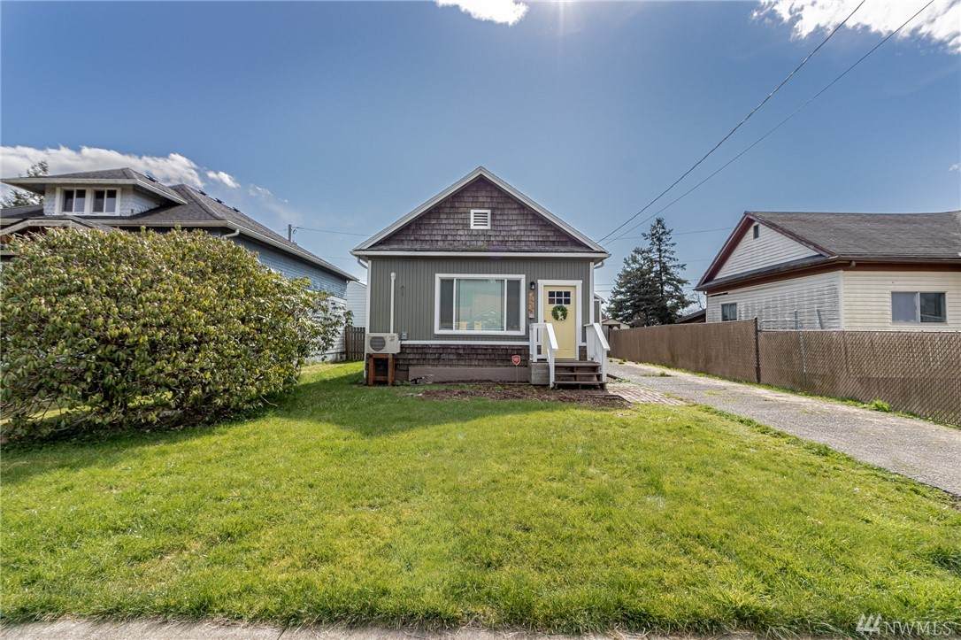 2836 Pacific Ave - Photo 1