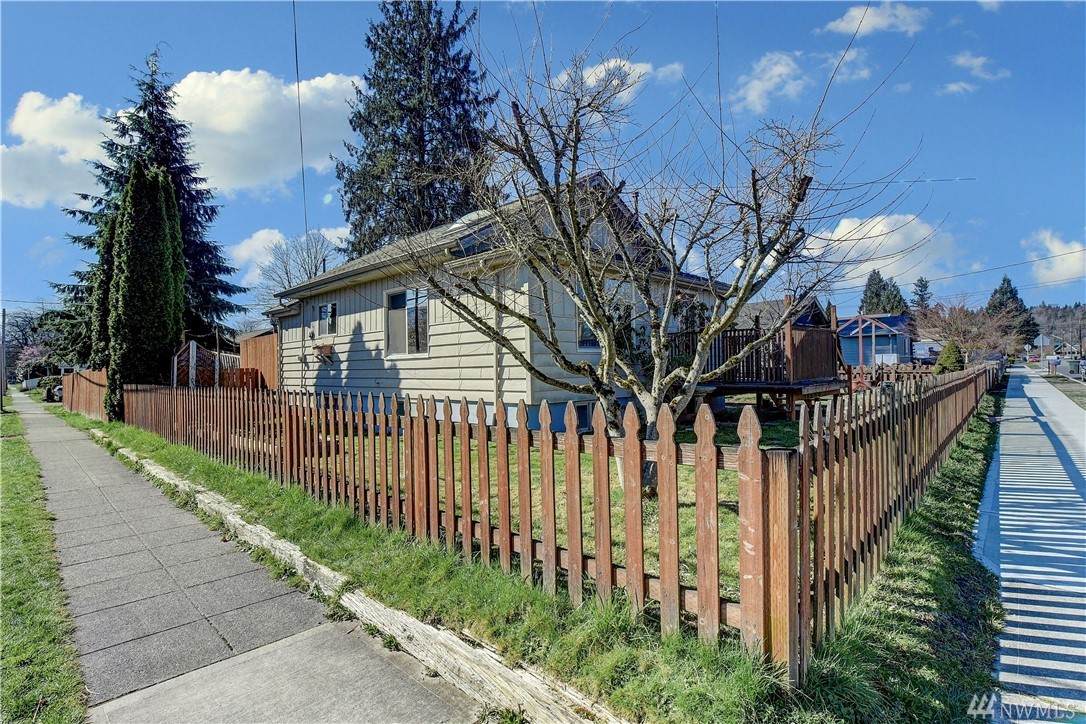 316 Date St - Photo 1