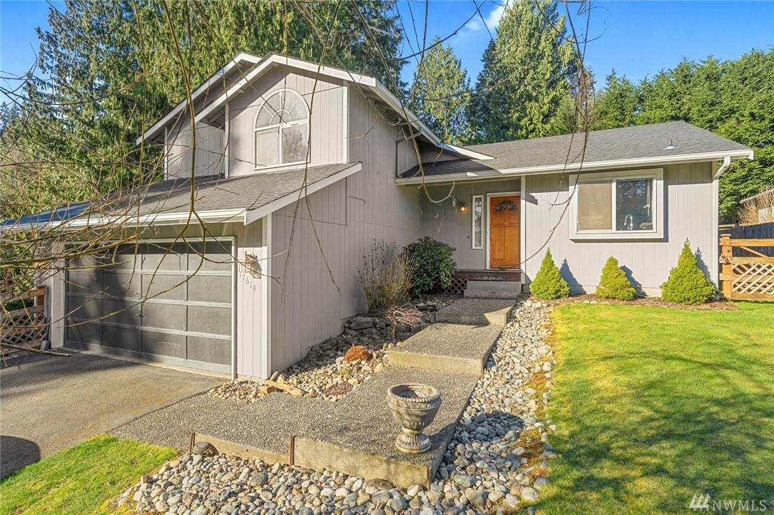 17614 11th Ave - Photo 1