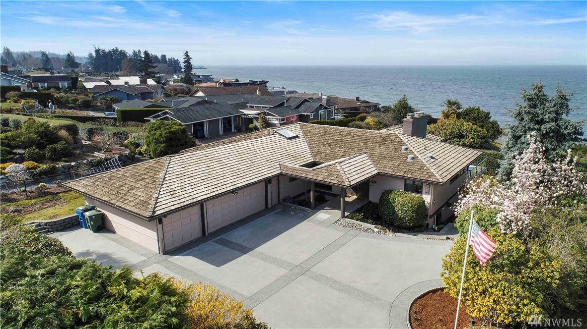 1615 9th Ave - Photo 1