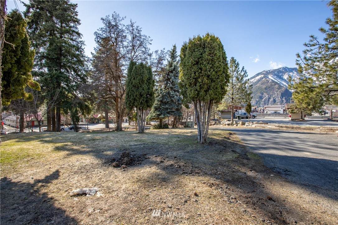 1100 Front Street - Photo 1