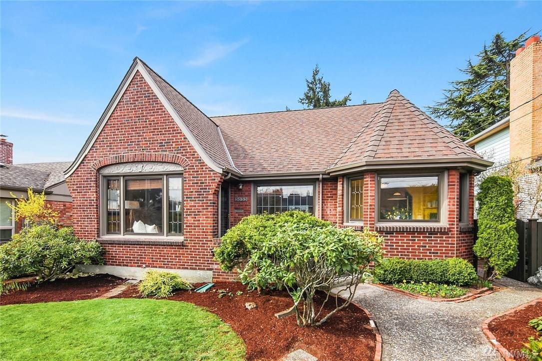 3033 28th Ave - Photo 1