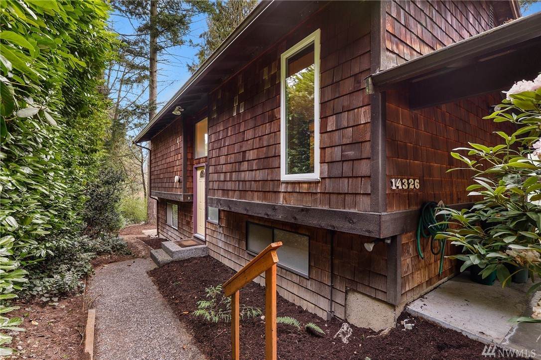 14326 25th Ave - Photo 1