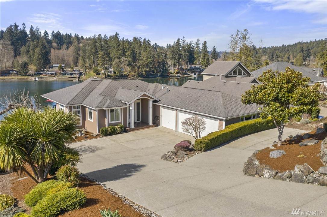 4102 52nd Av Ct - Photo 1