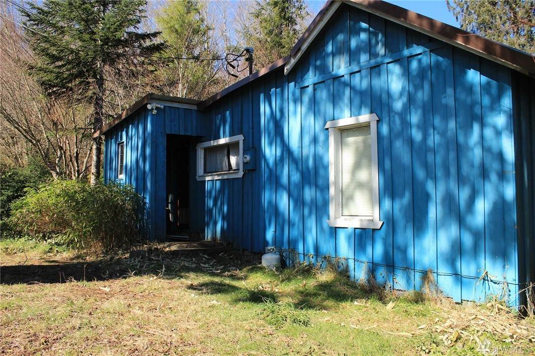 202563 Hwy 101 - Photo 1