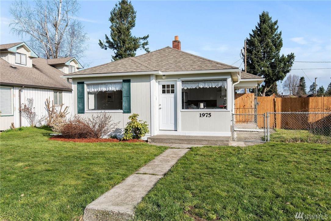 1975 Kibler Ave - Photo 1