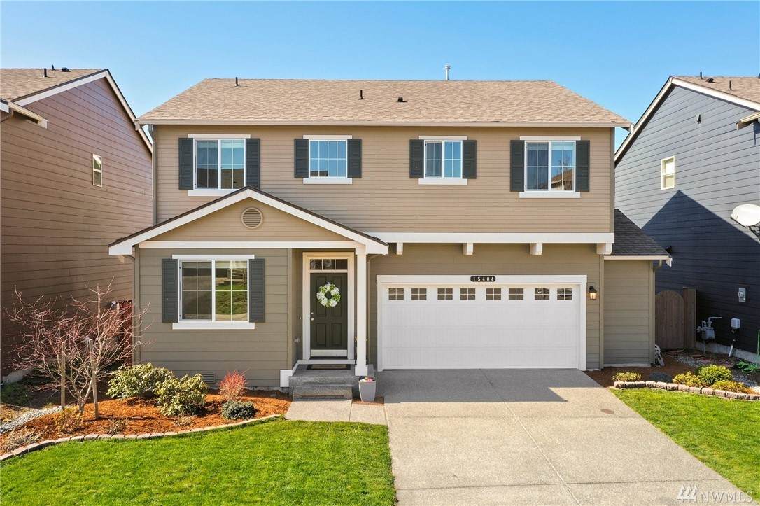 15404 79th Ave - Photo 1