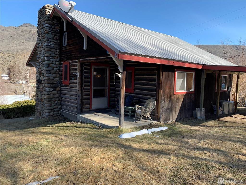 26 Loomis Ave - Photo 1