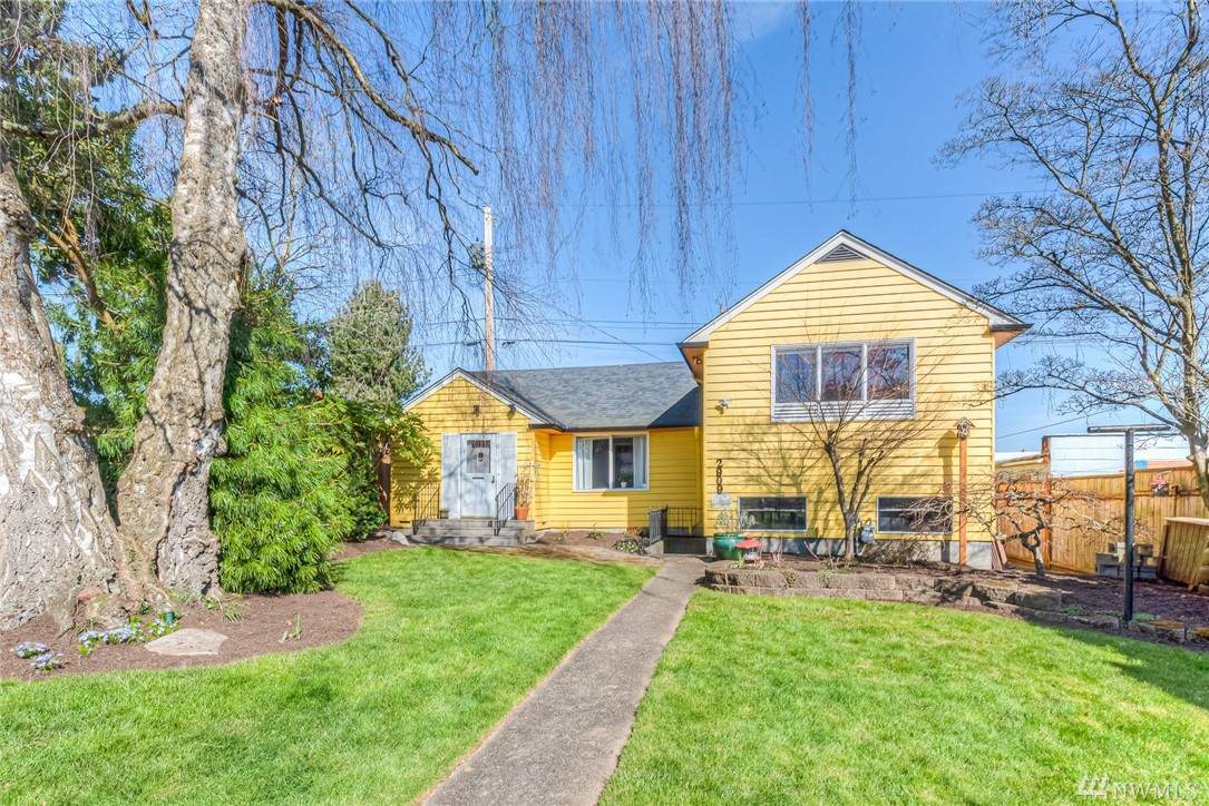 2909 21st St - Photo 1