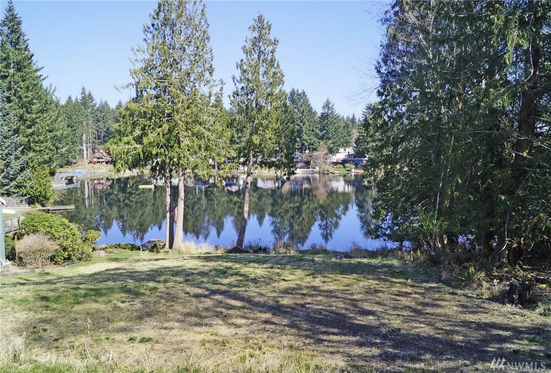 1510 Crescent Dr - Photo 1