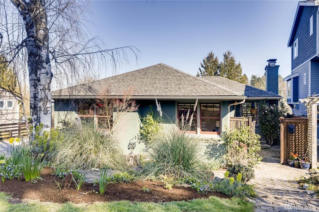 3816 42nd Ave - Photo 1