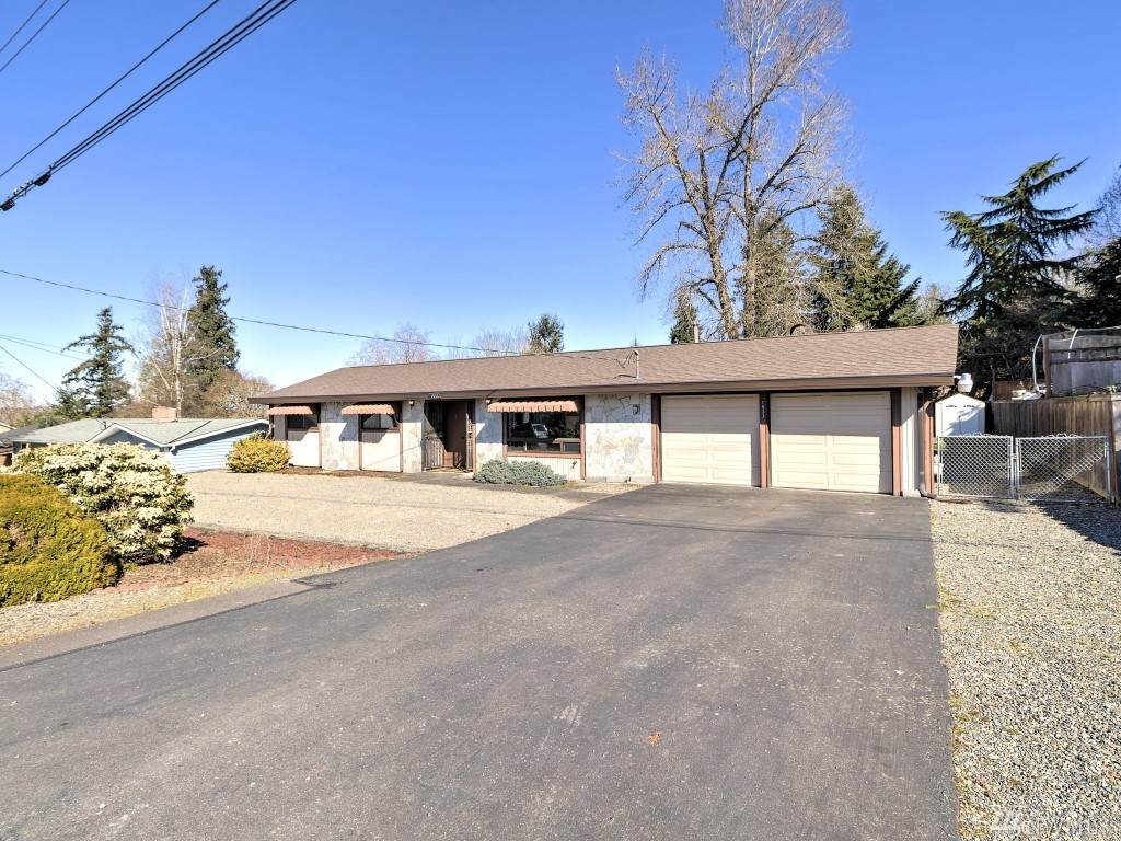 1933 7th St - Photo 1