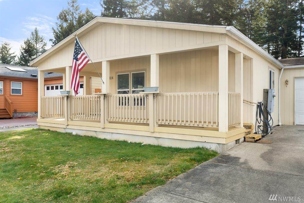 5814 163rd St Ct - Photo 1
