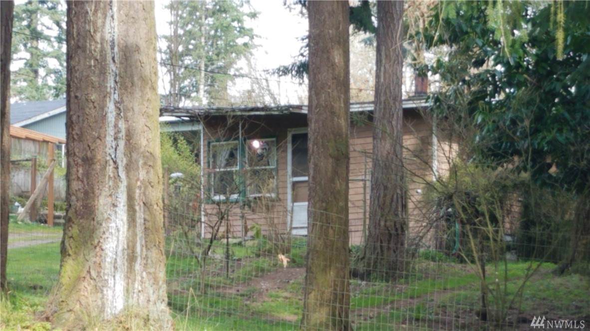 109 231st St - Photo 1