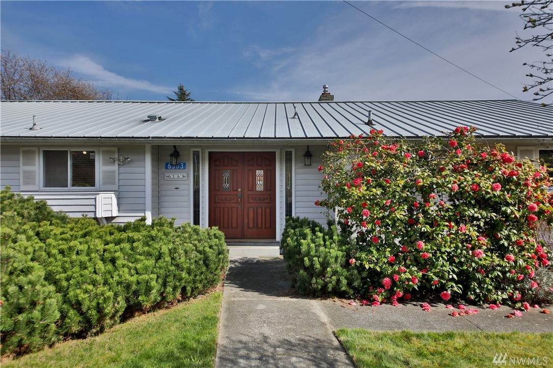 6563 Simmons Dr - Photo 1